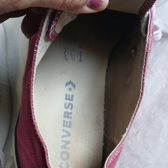 Converse Burgundy Low-Top Sneakers - Picture 7 of 9